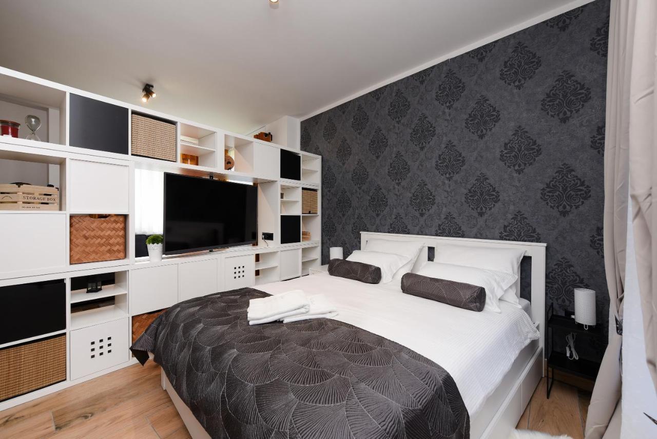 Apartma Feel Good & *