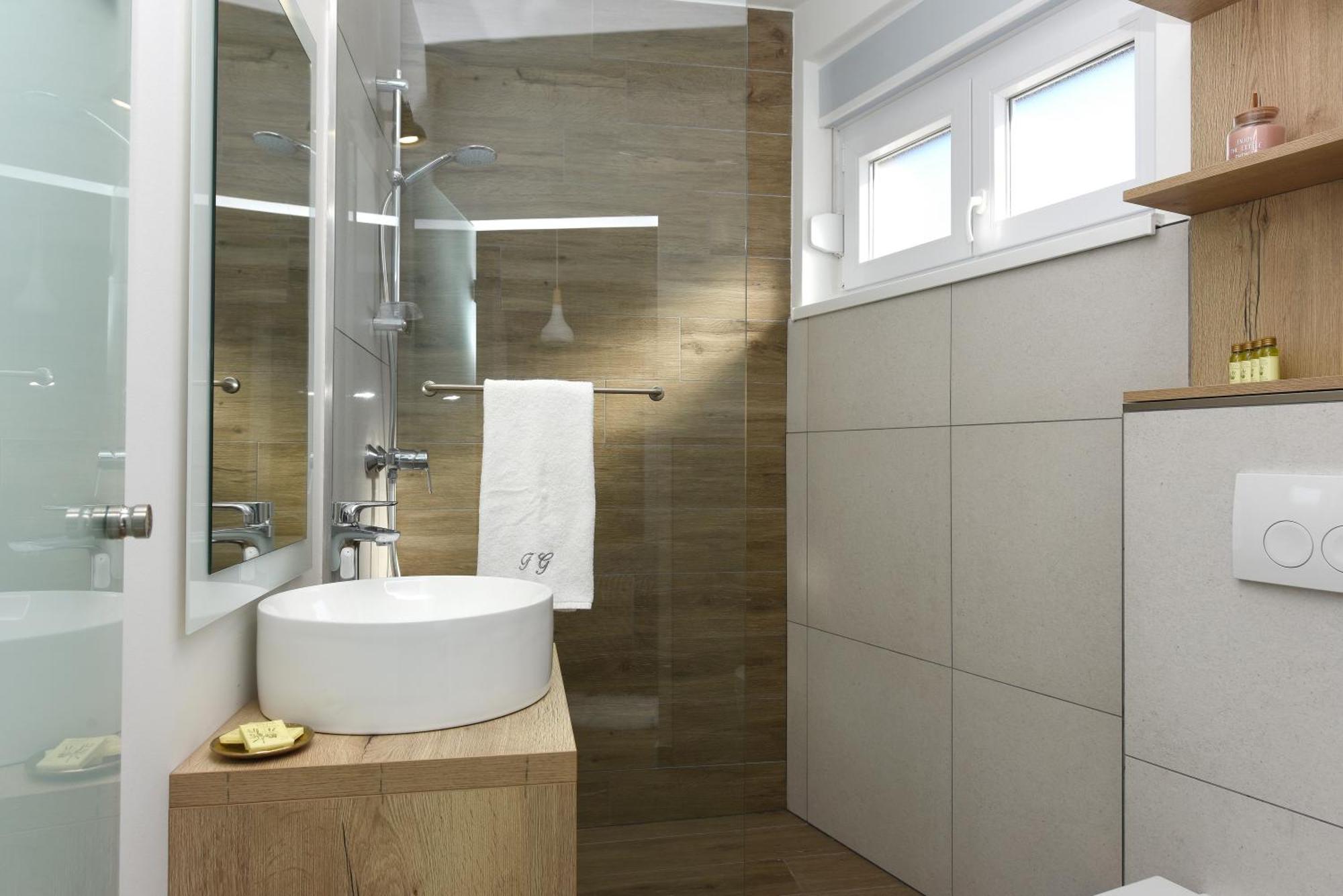 Feel Good & Apartma